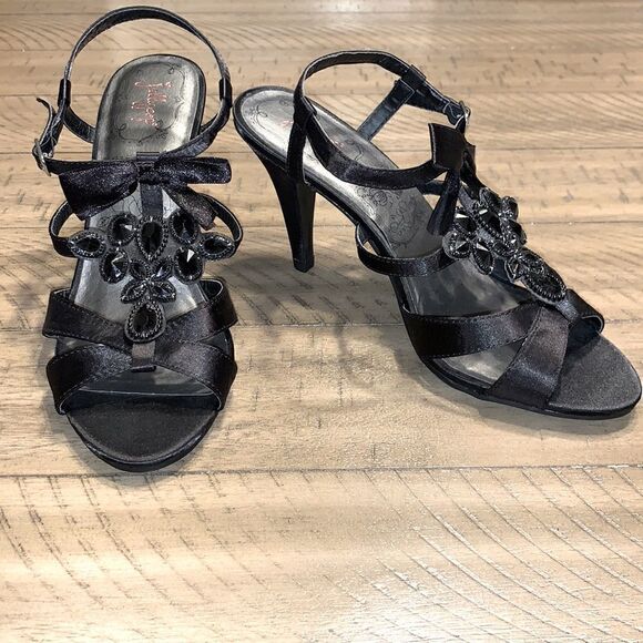 NWOT Jellypop Bellevue heels size 9.5 - Picture 1 of 9